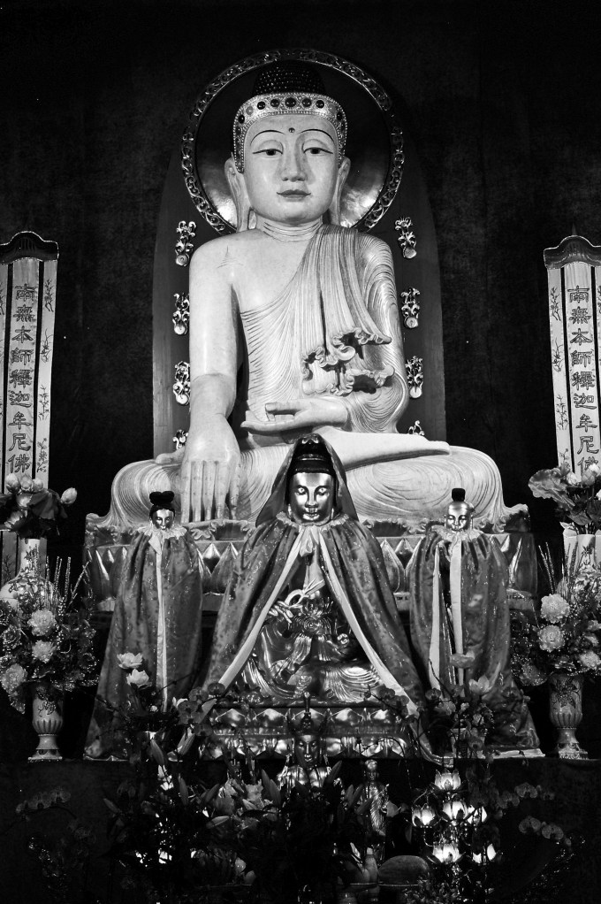 Buddhist sculpture at Jing'an Temple