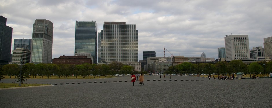 Two women return to the city from the Imperial Palace